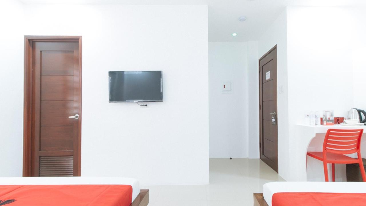 Reddoorz Plus At Dbuilders Poblacion Bgc Тагуиг Екстериор снимка