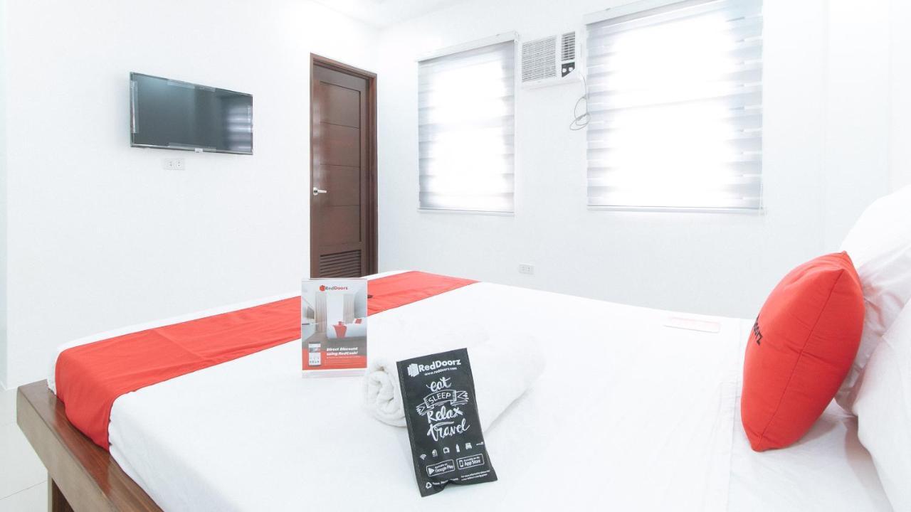 Reddoorz Plus At Dbuilders Poblacion Bgc Тагуиг Екстериор снимка